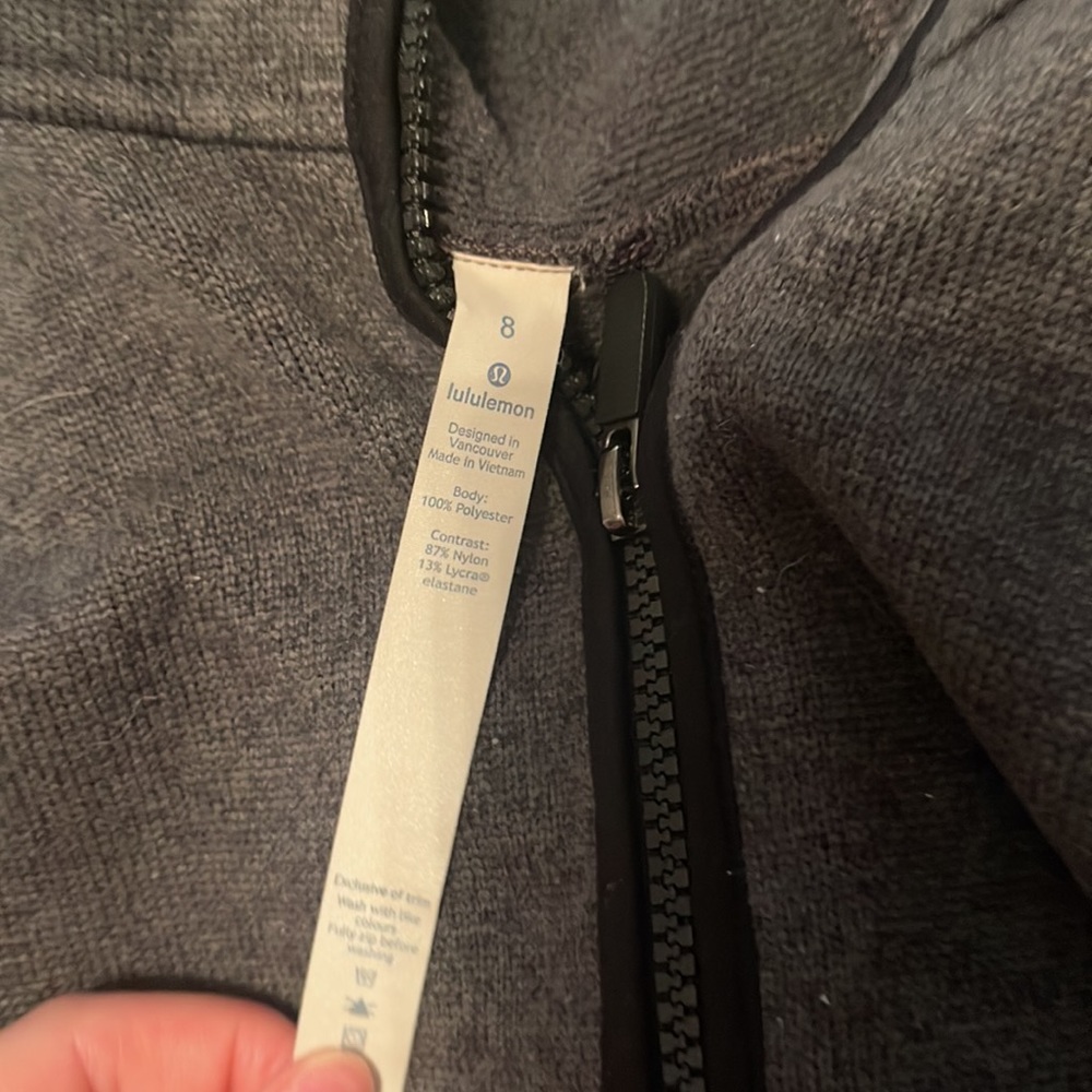 LULULEMON pullover - Picture 3 of 3